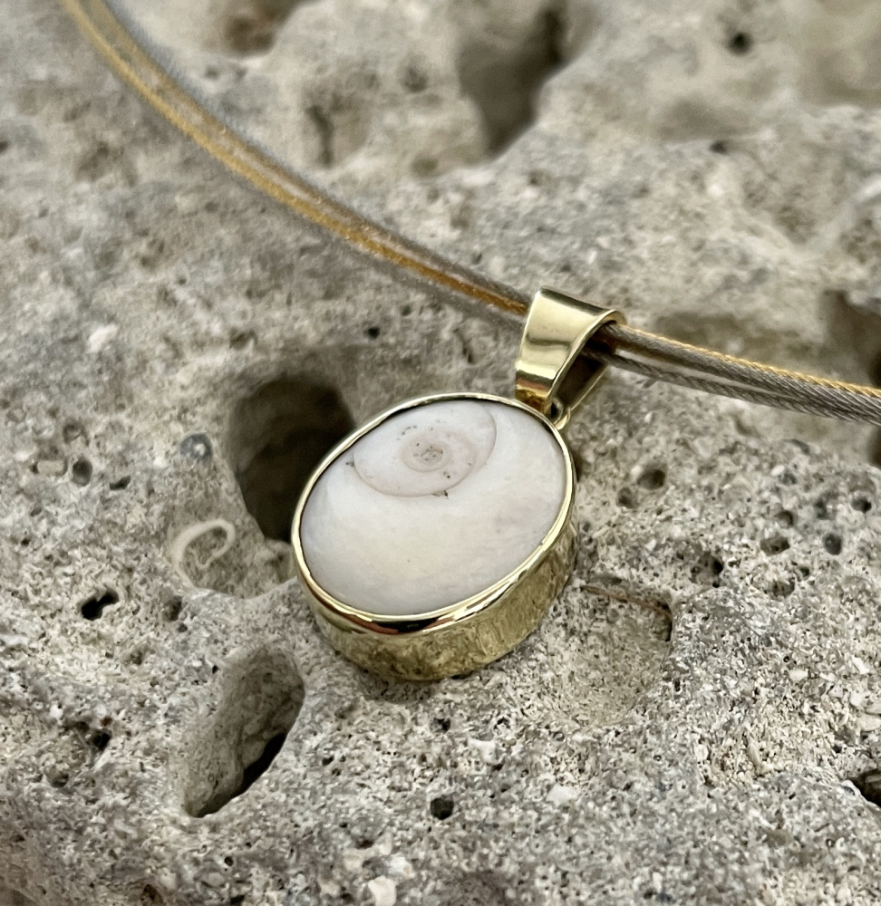 Das Auge der Santa Lucia 585GG